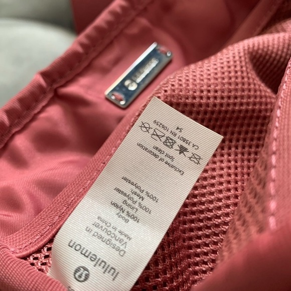 Lululemon Everywhere Belt Bag Cherry Blossom Tint OG Original - Picture 7 of 12